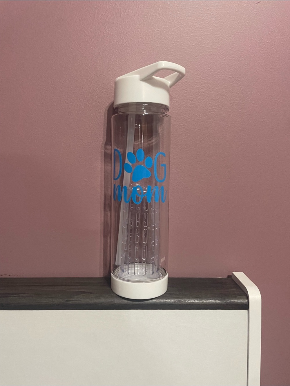 Clear 'Dog Mom' Water Bottle with Blue Paw Graphic and White Lid